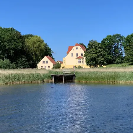 Im Zweiten Obergeschoss Des Gutshauses Neuenkirchen (Landhagen)